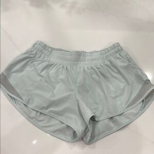 Lululemon Athletica Shorts Hotty Hot Low-Rise Short 2.5”